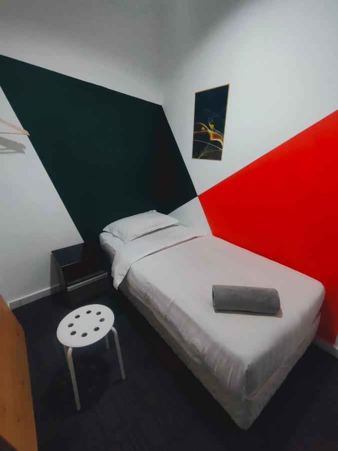 Allbes Parklands Hotel Кланг Екстериор снимка