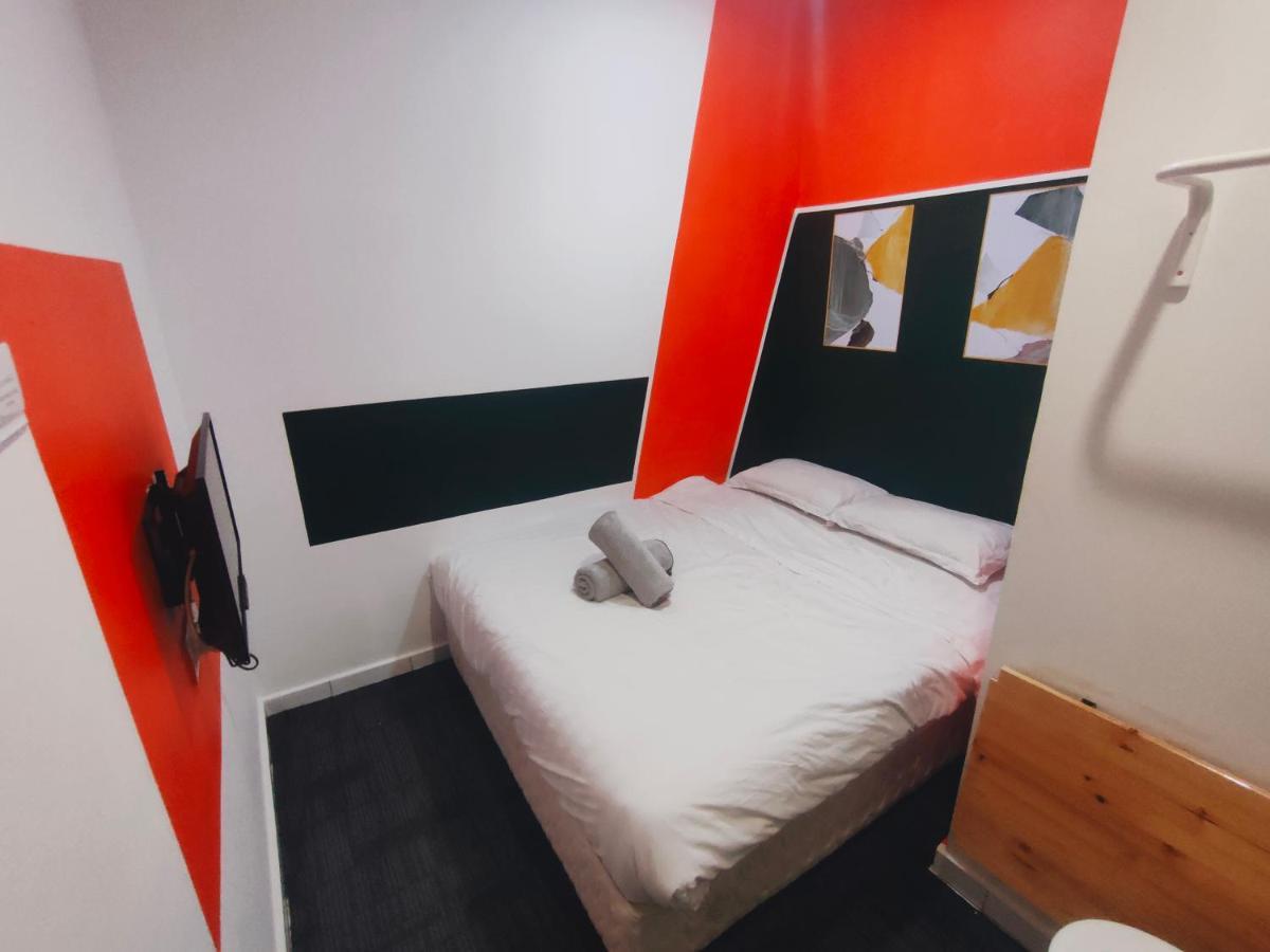 Allbes Parklands Hotel Кланг Екстериор снимка
