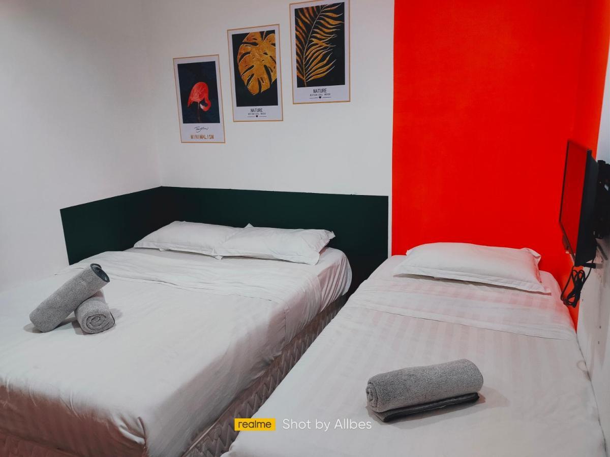 Allbes Parklands Hotel Кланг Екстериор снимка