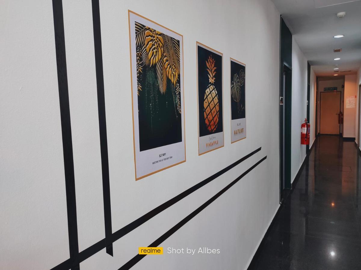 Allbes Parklands Hotel Кланг Екстериор снимка