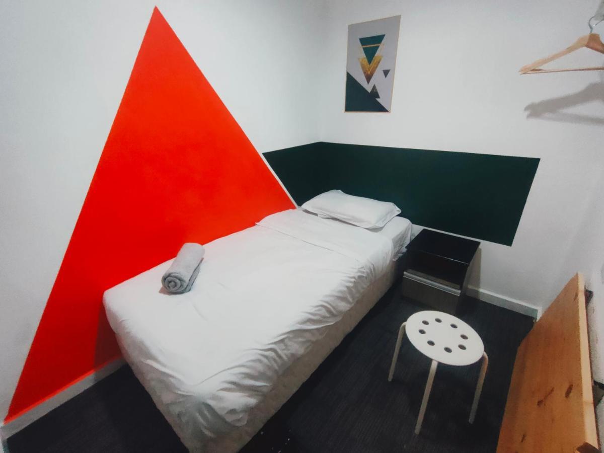 Allbes Parklands Hotel Кланг Екстериор снимка
