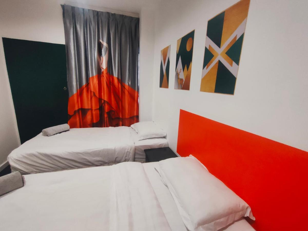 Allbes Parklands Hotel Кланг Екстериор снимка