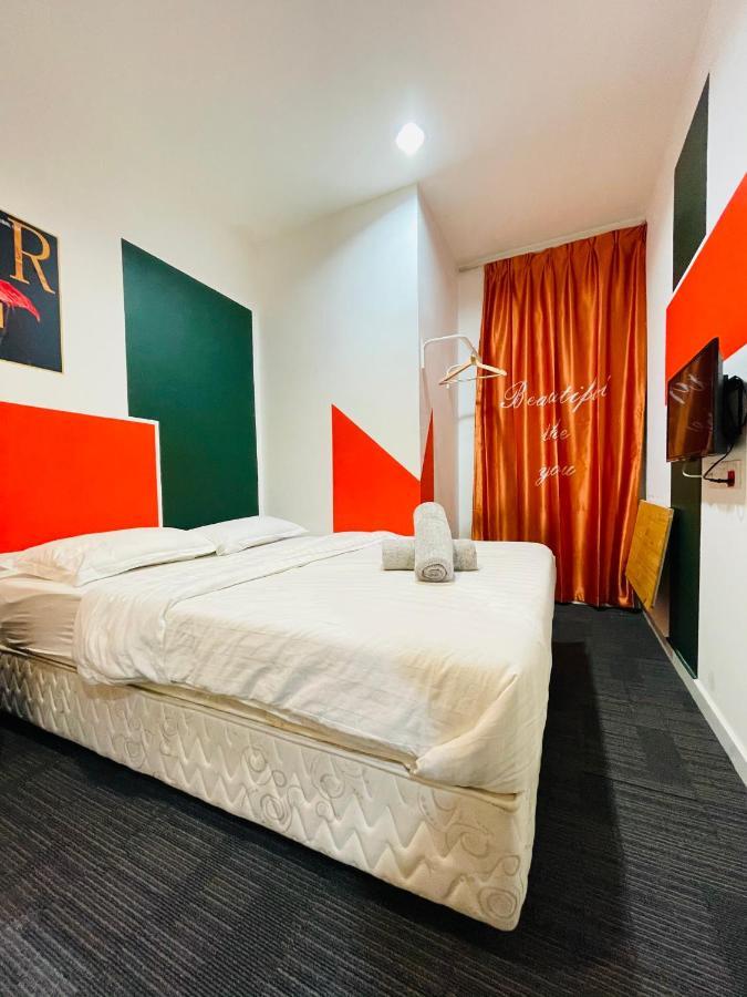 Allbes Parklands Hotel Кланг Екстериор снимка